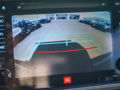 Used 2018 Toyota Tacoma TRD Sport w/ TRD Premium Sport Package image 18