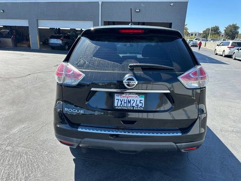 Used 2016 Nissan Rogue S FWD image 3