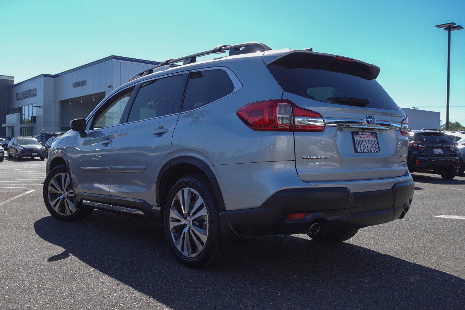 Used 2021 Subaru Ascent Limited w/ Technology Package AWD/4WD image 7
