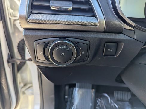 Used 2020 Ford Fusion SE image 14