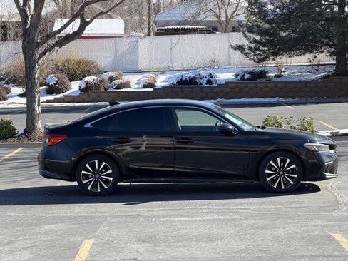 Used 2022 Honda Civic EX image 3