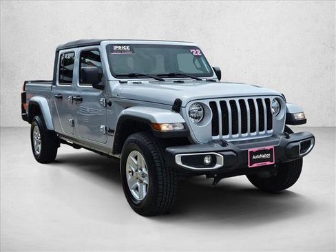 Used 2022 Jeep Gladiator Sport AWD/4WD image 3