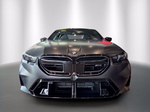 New 2027 BMW M5 AWD/4WD image 2