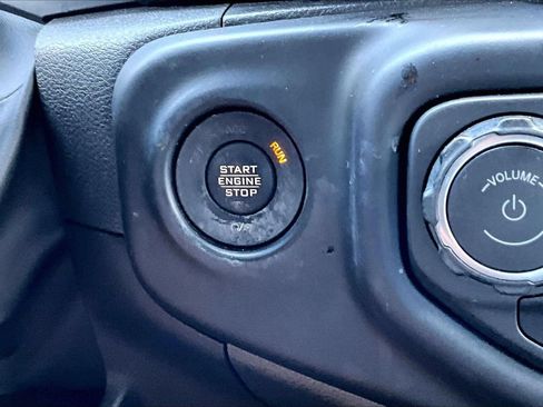 Used 2023 Jeep Wrangler Unlimited Sahara AWD/4WD image 27