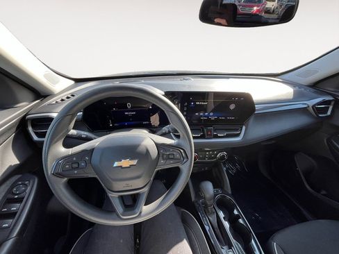 Used 2025 Chevrolet TrailBlazer LT image 10