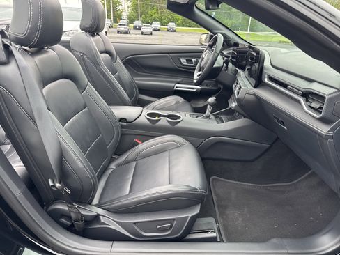 Used 2024 Ford Mustang Premium image 16