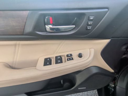 Used 2019 Subaru Outback 2.5i Limited AWD/4WD image 12