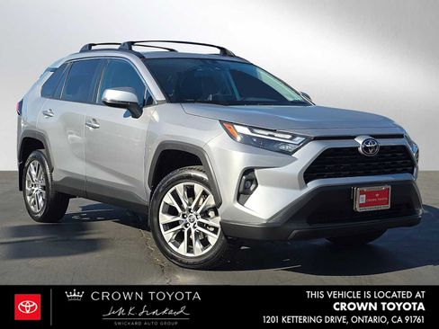 Used 2022 Toyota RAV4 XLE Premium image 1