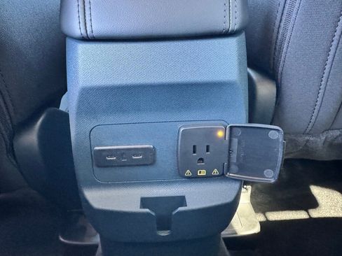 New 2025 Ford Maverick XLT w/ XLT Luxury Package image 19