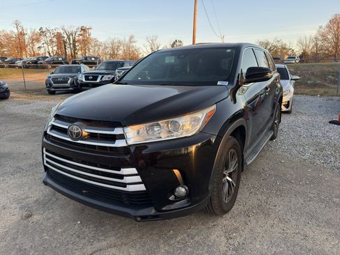 Used 2018 Toyota Highlander Plus image 4