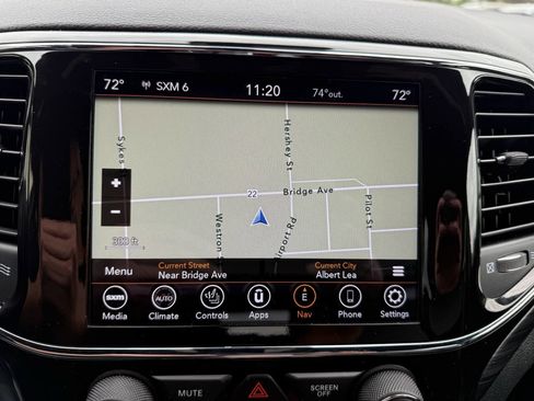 Used 2021 Jeep Grand Cherokee Laredo X image 18