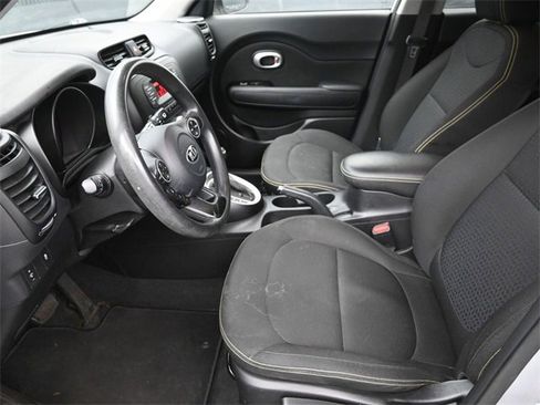 Used 2014 Kia Soul + image 17
