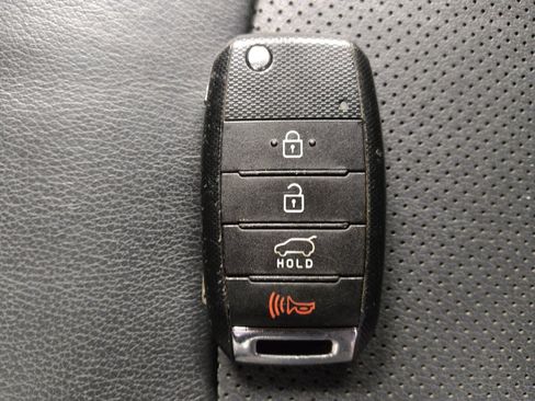 Used 2016 Kia Soul ! FWD image 32