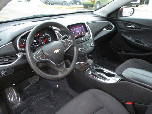 Used 2024 Chevrolet Malibu LT image 13