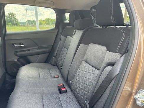 New 2025 Nissan Kicks SV image 19