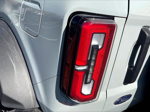 Used 2024 Ford Bronco Wildtrak image 23