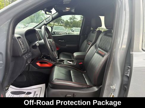 Used 2023 Nissan Frontier PRO-4X w/ Pro-4X Premium Package AWD/4WD image 11