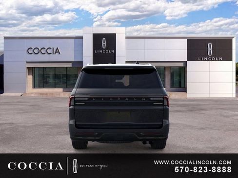 New 2026 Lincoln Navigator Premiere AWD/4WD image 5