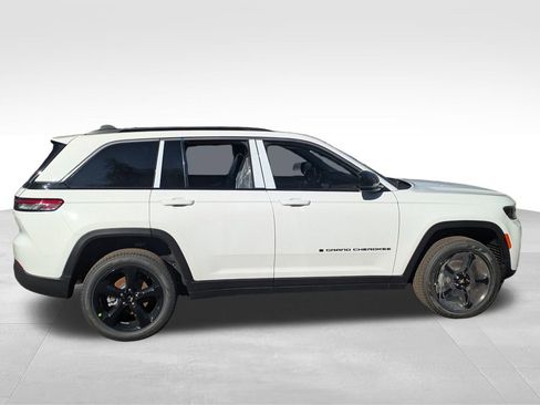 New 2026 Jeep Grand Cherokee Limited image 2