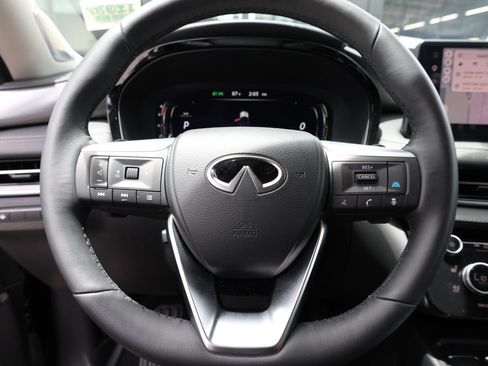 Certified 2026 INFINITI QX60 Luxe w/ Family Package AWD/4WD image 39