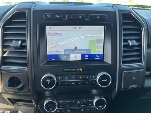 Used 2021 Ford Expedition Limited image 14