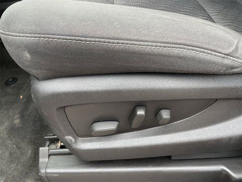 Used 2015 GMC Yukon SLE w/ Convenience Package image 18