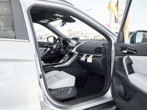 New 2026 Mitsubishi Eclipse Cross SEL image 12