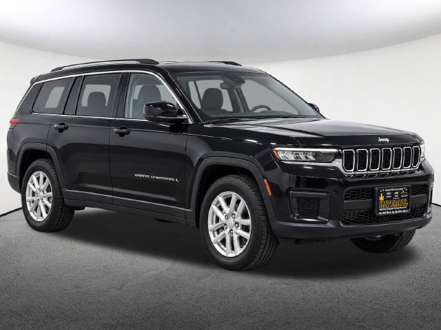 Used 2023 Jeep Grand Cherokee L Laredo w/ Luxury Tech Group I AWD/4WD image 2