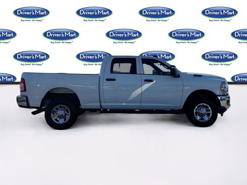 Used 2024 RAM 2500 Tradesman w/ Chrome Appearance Group image 8