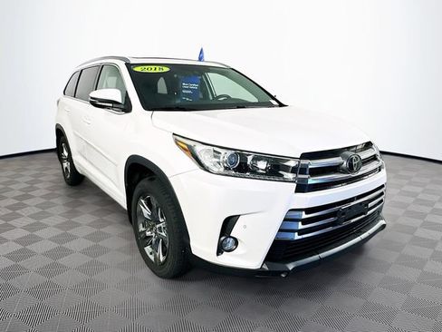 Used 2018 Toyota Highlander Limited Platinum AWD/4WD image 4