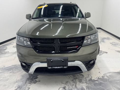 Used 2016 Dodge Journey Crossroad FWD image 3