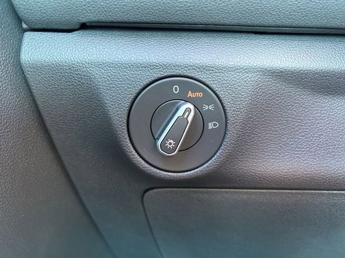 Used 2025 Volkswagen Jetta Sport image 30