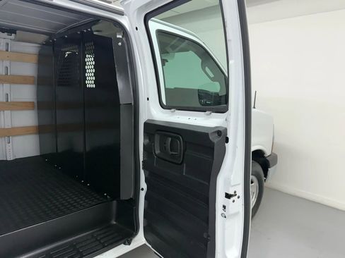 Used 2021 Chevrolet Express 2500 w/ Driver Convenience Package image 36