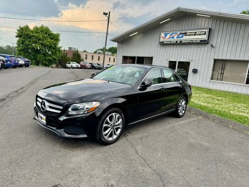 Used 2018 Mercedes-Benz C 300 4MATIC Sedan image 2