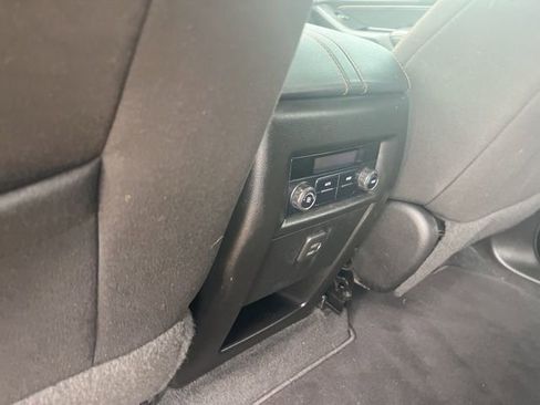 Used 2020 Chevrolet Traverse LS FWD image 29