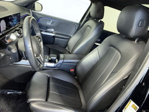 Used 2023 Mercedes-Benz GLB 250 4MATIC image 13