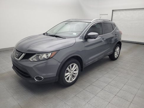 Used 2018 Nissan Rogue Sport SV w/ SV Technology Package FWD image 2