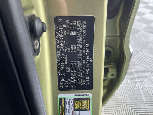 Used 2010 Kia Soul ! image 12