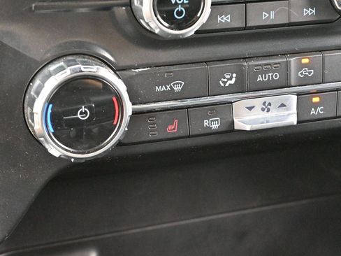 Used 2022 Ford F150 XLT w/ Equipment Group 302A High AWD/4WD image 24