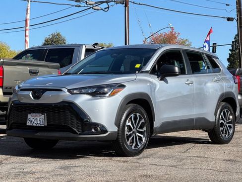 Certified 2025 Toyota Corolla Cross AWD Hybrid image 7