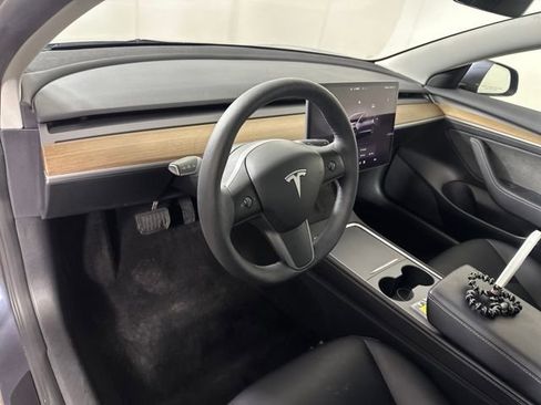 Used 2023 Tesla Model 3 Standard Range image 13