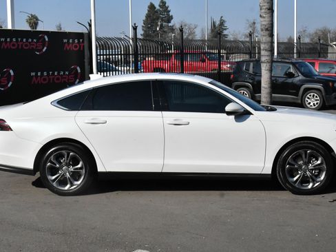 Used 2023 Honda Accord EX image 9