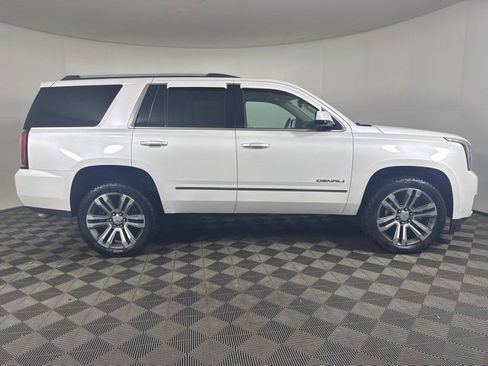 Used 2019 GMC Yukon Denali image 2