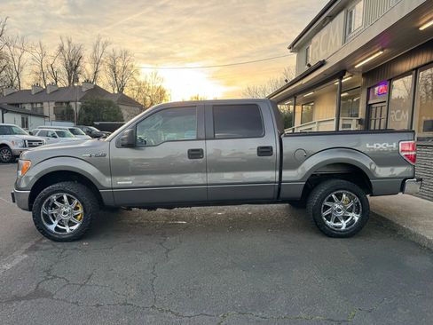 Used 2011 Ford F150 XLT w/ Off-Road Pkg image 4