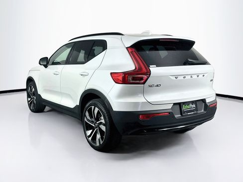 Used 2024 Volvo XC40 B5 Plus w/ Climate Package AWD/4WD image 5