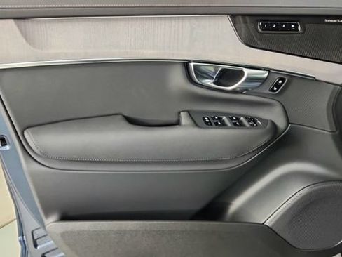 New 2026 Volvo XC90 T8 Ultra w/ Protection Package AWD/4WD image 9