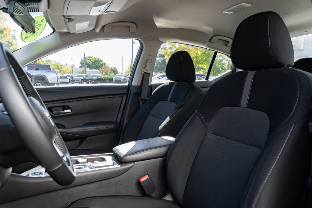 Certified 2025 Nissan Sentra SV w/ All-Weather Package FWD image 20