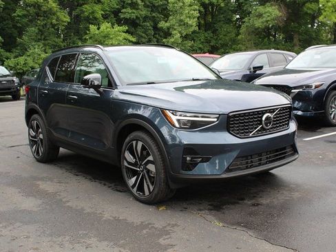 New 2026 Volvo XC40 B5 Ultra w/ Protection Package Premier image 1