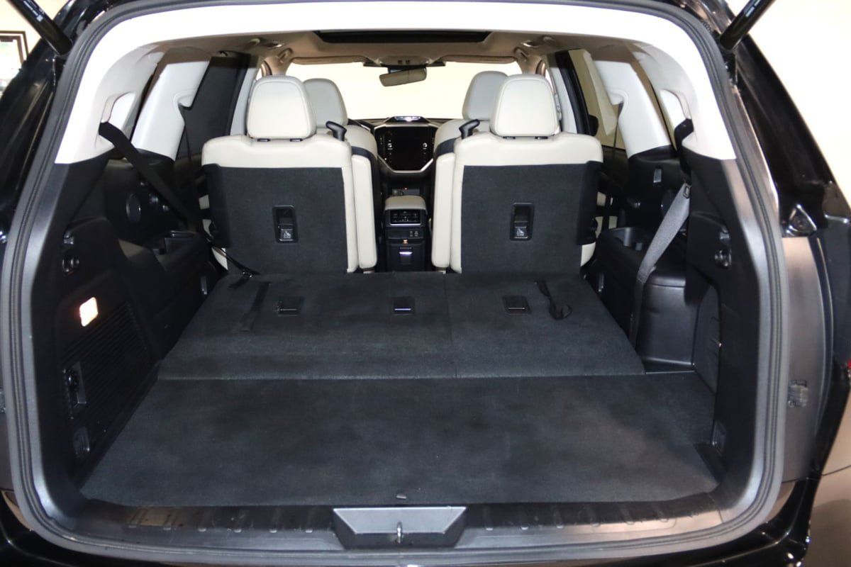 Used 2023 Subaru Ascent Limited w/ Technology Package AWD/4WD image 13