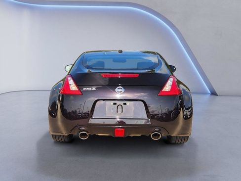 Used 2016 Nissan 370Z Touring RWD image 7